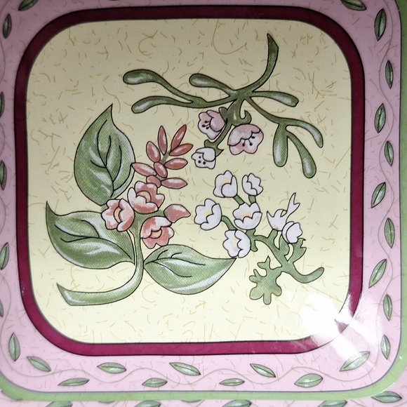 Partylite 2 Pc Green Candle W/ Lid & Plate Floral Sweet Pea Flower Square 4"x4" - Picture 4 of 7